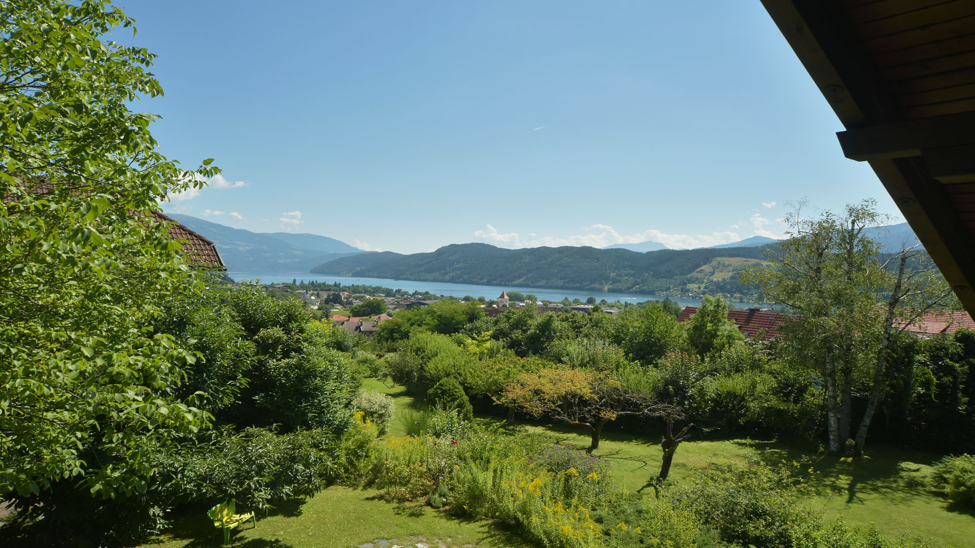 FerienHAUS und FerienWOHNUNG "Auf der Raun"